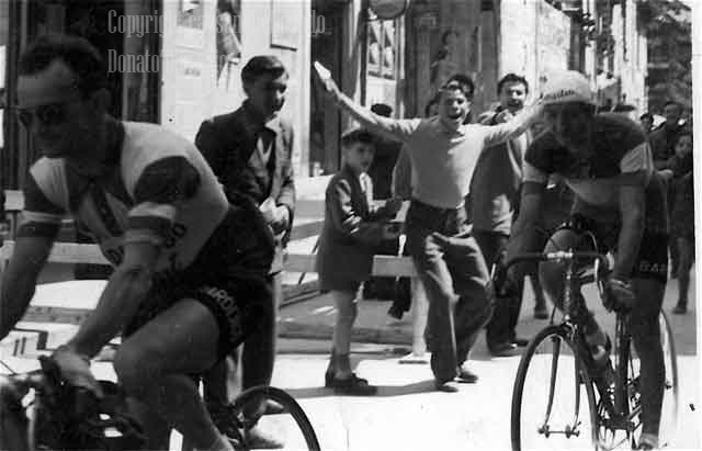 Sulmona 1950 - Donato al passagio di Gino Batoli